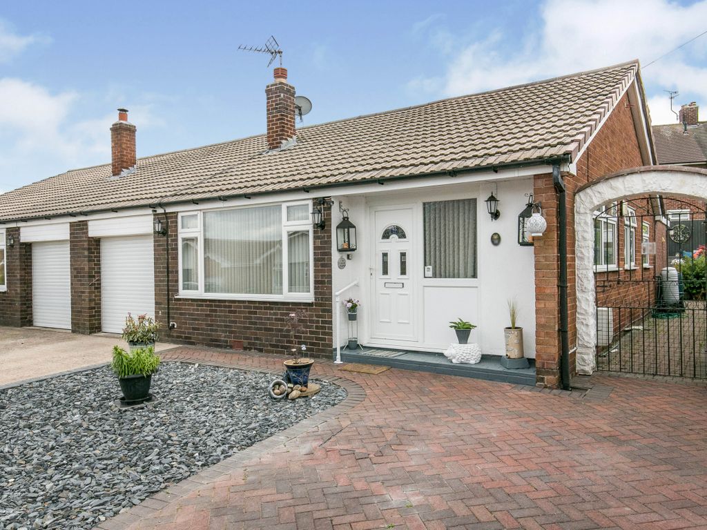 3 bed bungalow for sale in Elwyn Drive, Marchwiel, Wrexham, Wrecsam