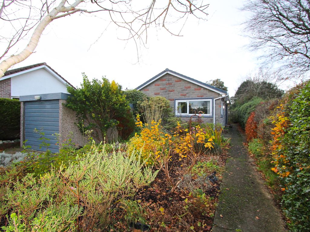 2 bed bungalow for sale in Inverkar, Seabank Road, Stranraer DG9, £155,000 Zoopla