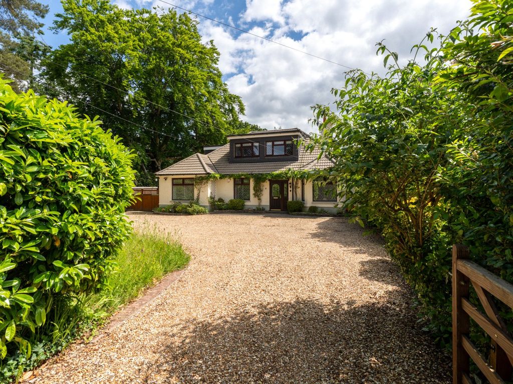 4 bed chalet for sale in Highfield Road, West Moors, Ferndown, Dorset