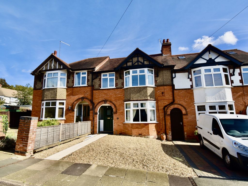 3 bed terraced house to rent in Pinewood Road, Abington, Northampton