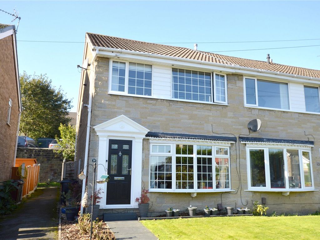 3 bed town house for sale in Hillside View, Pudsey LS28, £240,000 Zoopla