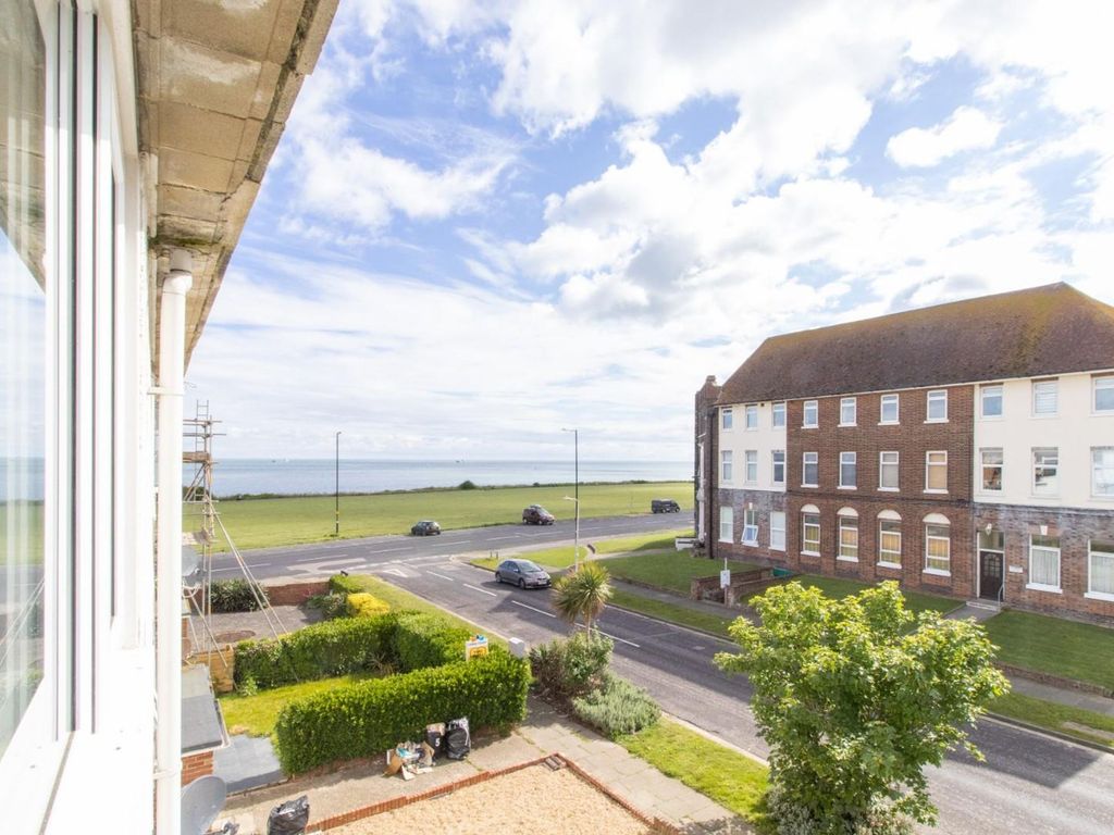 2 bed property for sale in Leicester Avenue, Cliftonville CT9 Zoopla