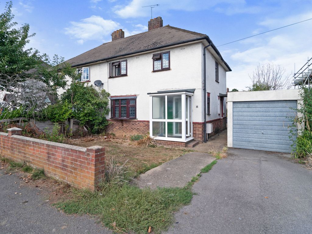 3 bed semidetached house for sale in Kensington Road, Pilgrims Hatch