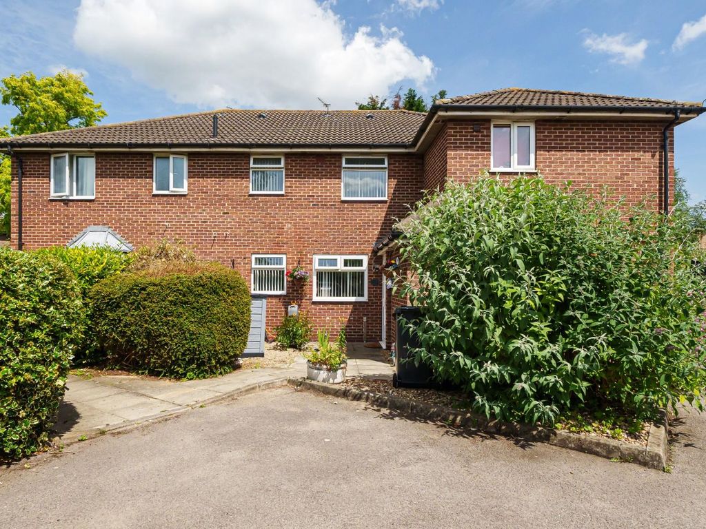 1 bed property for sale in Pinewood Drive, Camblesforth, Selby YO8, £