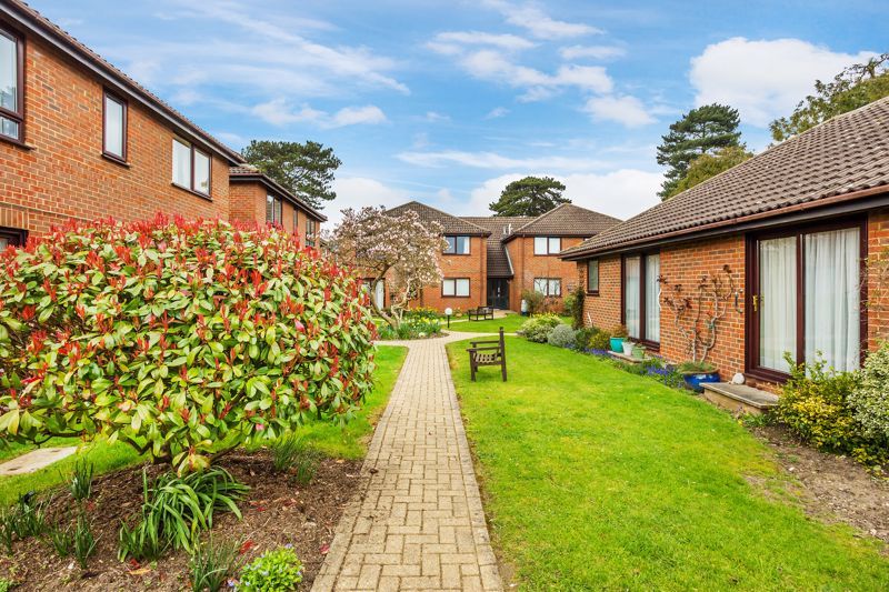 1 bed property for sale in Greville Park Road, Ashtead KT21 Zoopla