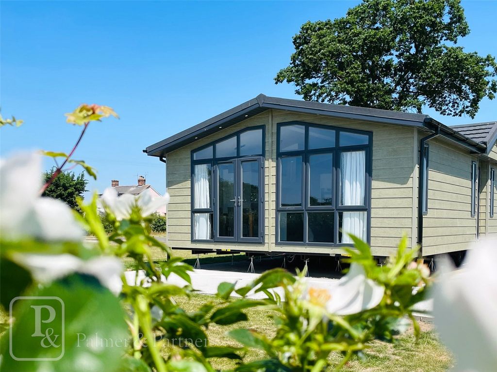 2 bed detached house for sale in Wellwick Farm Leisure Park, St. Osyth