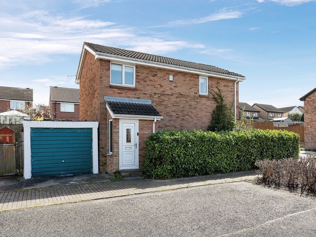 3 bed detached house for sale in Pannier Place, Downs Barn, Milton