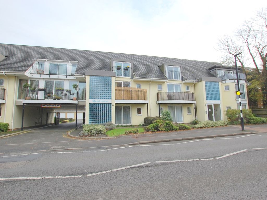 2 bed flat to rent in Main Road, Biggin Hill, Westerham TN16 Zoopla