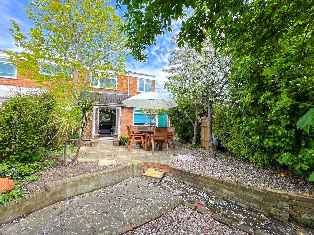 3 bed end terrace house for sale in Grange Close, West Molesey KT8 Zoopla