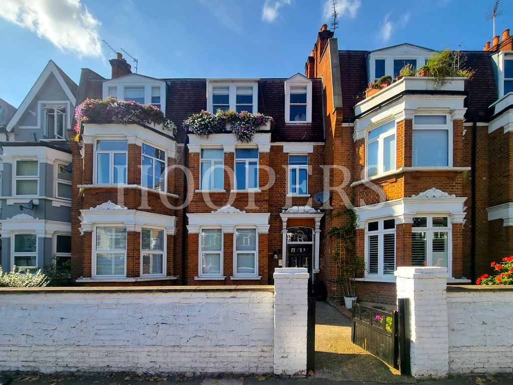 2 bed flat for sale in Chichele Road, London NW2, £550,000 Zoopla