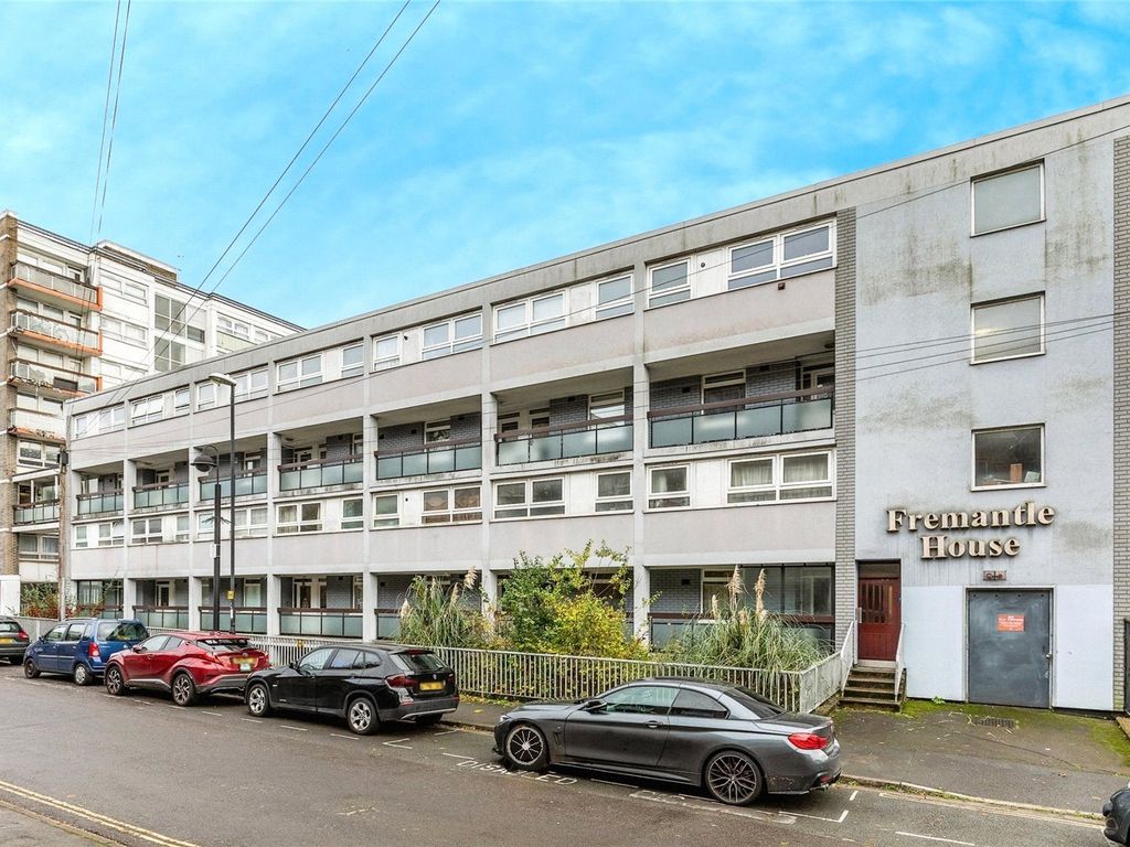 3 bed for sale in Dove Street, Bristol BS2, £190,000 Zoopla