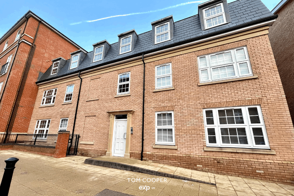 2 bed flat for sale in Sissinghurst Court, Main Street, Dickens Heath