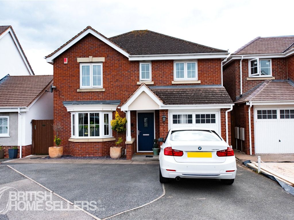4 bed detached house for sale in The Leys, Bedworth, Warwickshire CV12