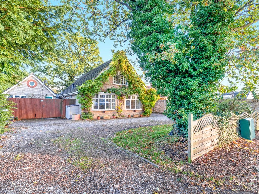 4 bed detached house for sale in Arbor Lane, Winnersh, Wokingham