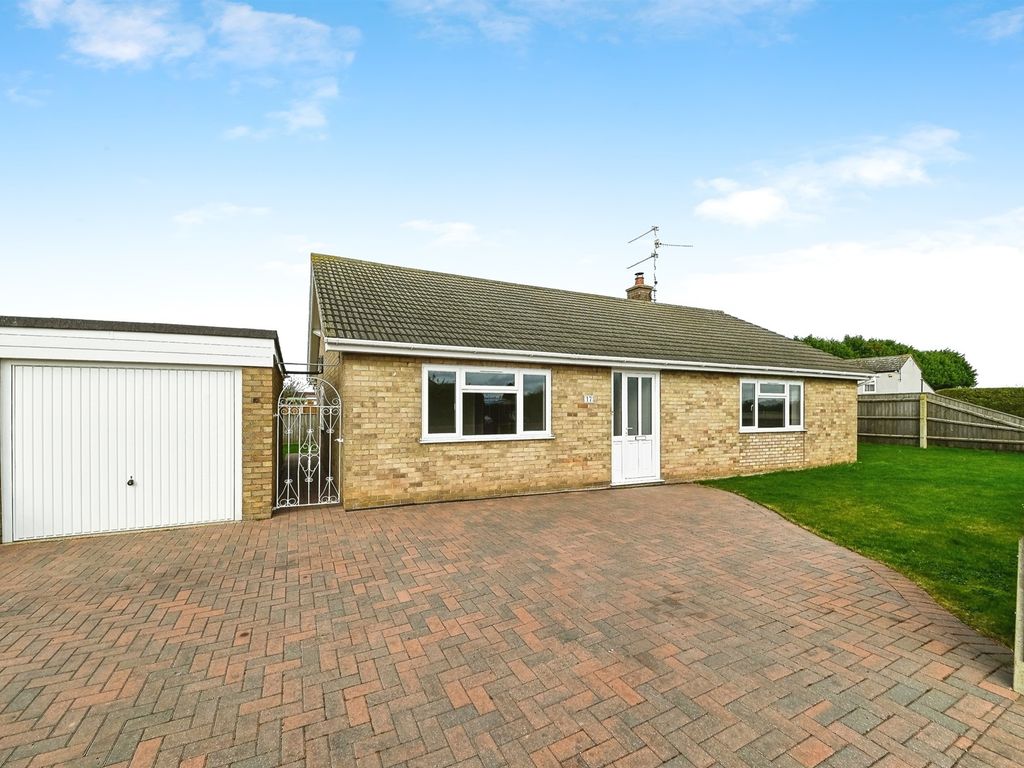 3 bed bungalow to rent in Oxford Place, Terrington St. Clement, King's