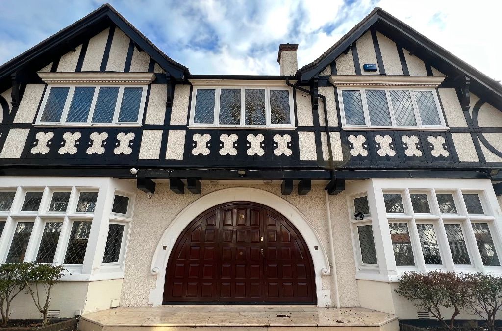 Windermere Avenue, London N3  