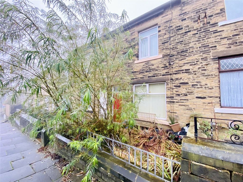 3 bed terraced house for sale in Hastings Terrace, Bradford, West