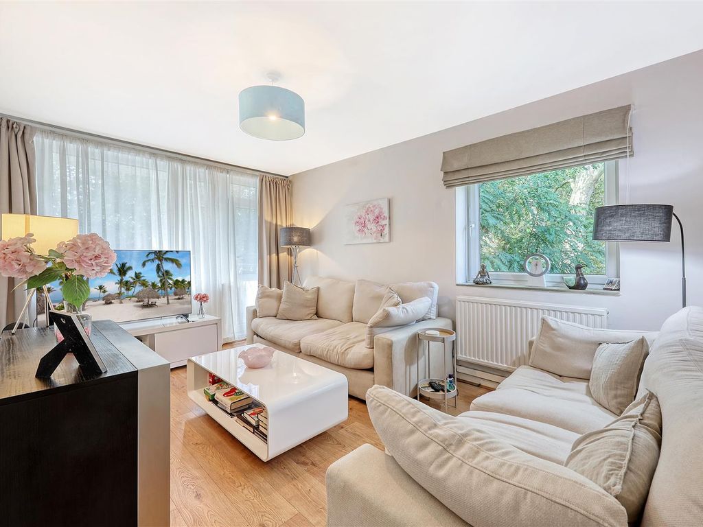3 bed flat for sale in Highbury New Park, London N5, £560,000 Zoopla