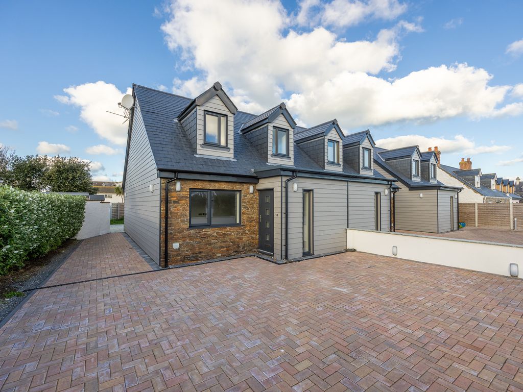 3 bed end terrace house for sale in Rue De Bouverie, Castel, Guernsey