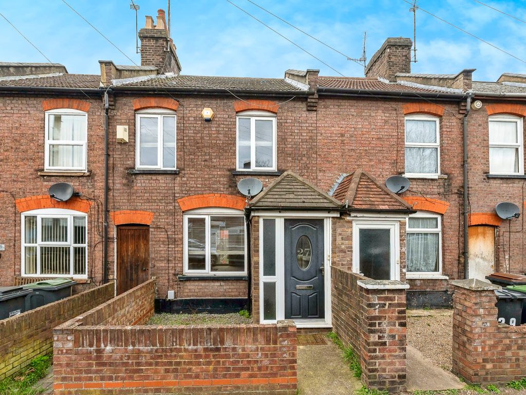 3 bed terraced house for sale in Edward Street, Luton, Bedfordshire LU2