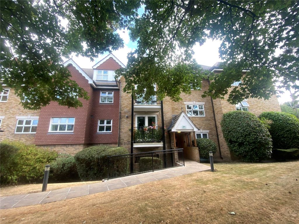 2 bed flat to rent in Ashbourne Court, 59A Albemarle Road, Beckenham