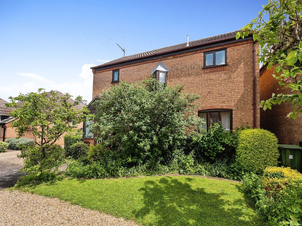 3 bed detached house for sale in Churchfields Road, Folkingham