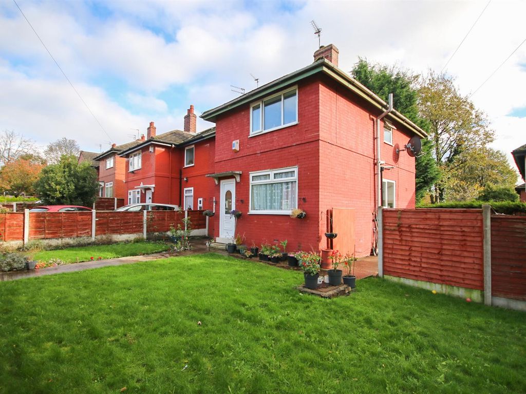 3 bed semidetached house for sale in Normanton Avenue, Salford M6, £