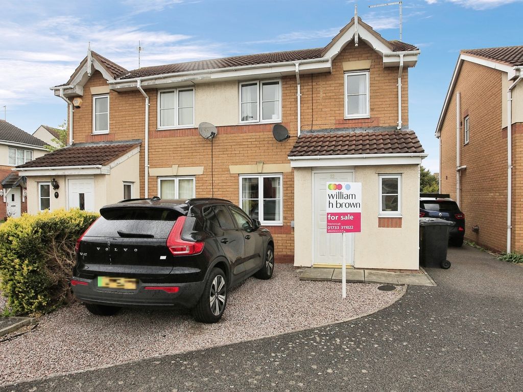 3 bed semidetached house for sale in Swan Gardens, Peterborough PE1