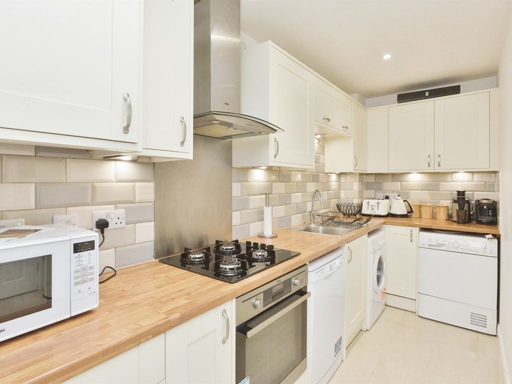 3 bed terraced house for sale in Maybach Court, Shenley Lodge, Milton