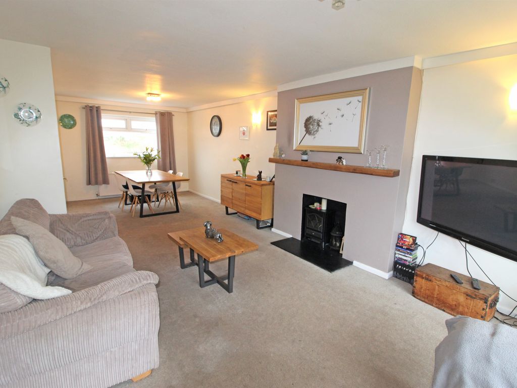 3 bed terraced house for sale in Cotswold Close, Torquay TQ2 Zoopla