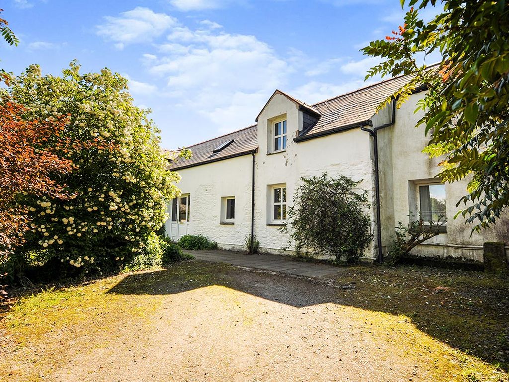 5 bed linkdetached house for sale in Haugh Of Urr, Red Castle, Castle