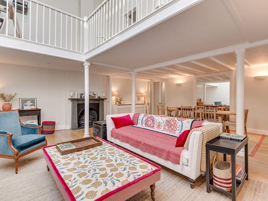 2 bed mews house for sale in Fulham Road, London SW6, £1,500,000 Zoopla