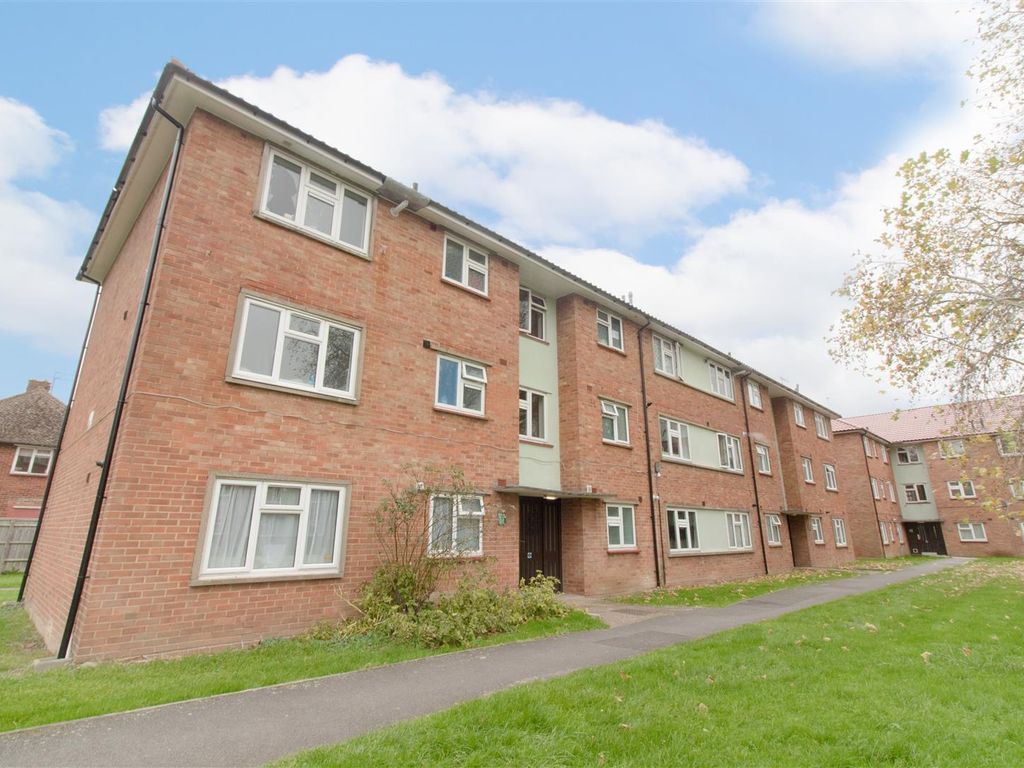 1 bed flat for sale in Hanover Way, Windsor SL4 Zoopla