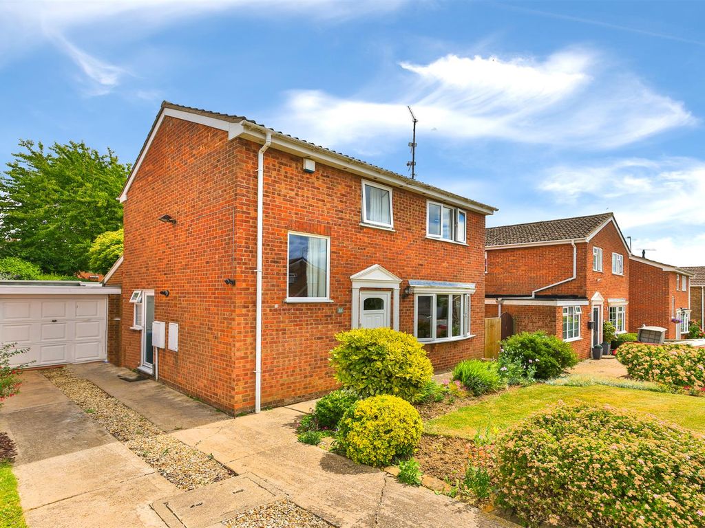 3 bed detached house for sale in Slade Valley Avenue, Rothwell, Kettering NN14 Zoopla