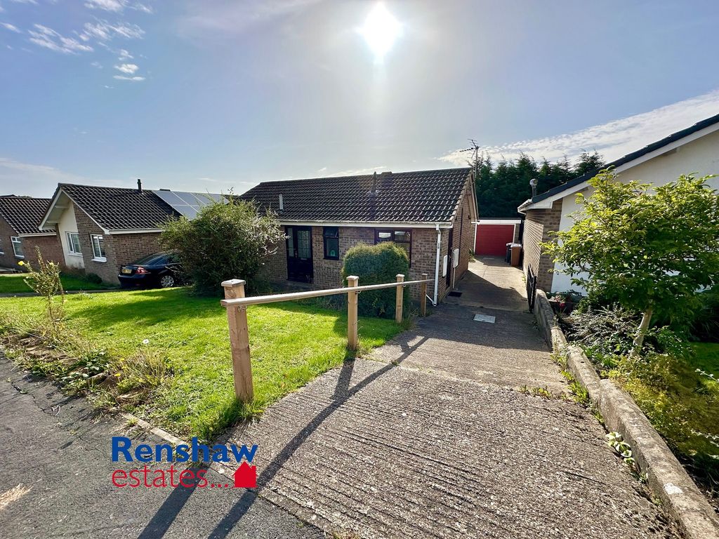 2 bed detached bungalow for sale in Peveril Crescent, West Hallam