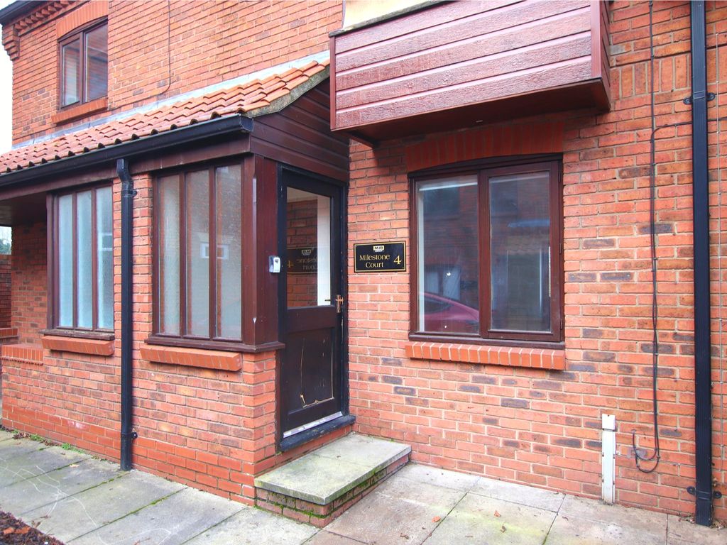 2 bed terraced house for sale in Milestone Court, BartonUponHumber
