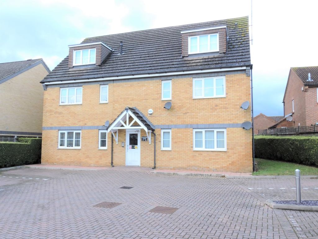 1 bed flat to rent in Symonds Court, Cheshunt, Waltham Cross EN8, £