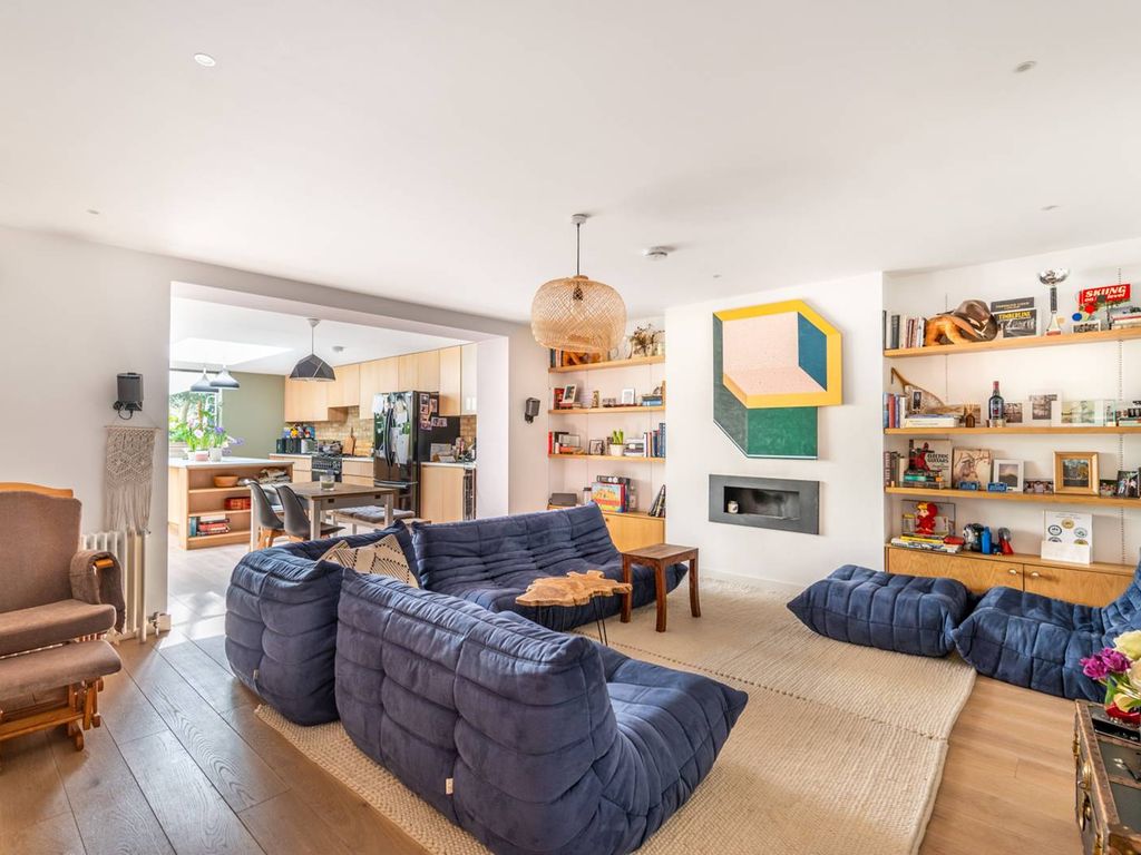 2 bed flat for sale in Westbourne Park Villas, Bayswater, London W2