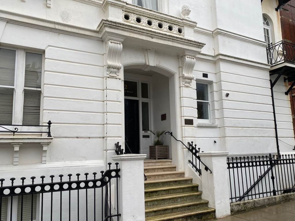 Studio to rent in Victoria Road, Brighton BN1, £840 pcm Zoopla