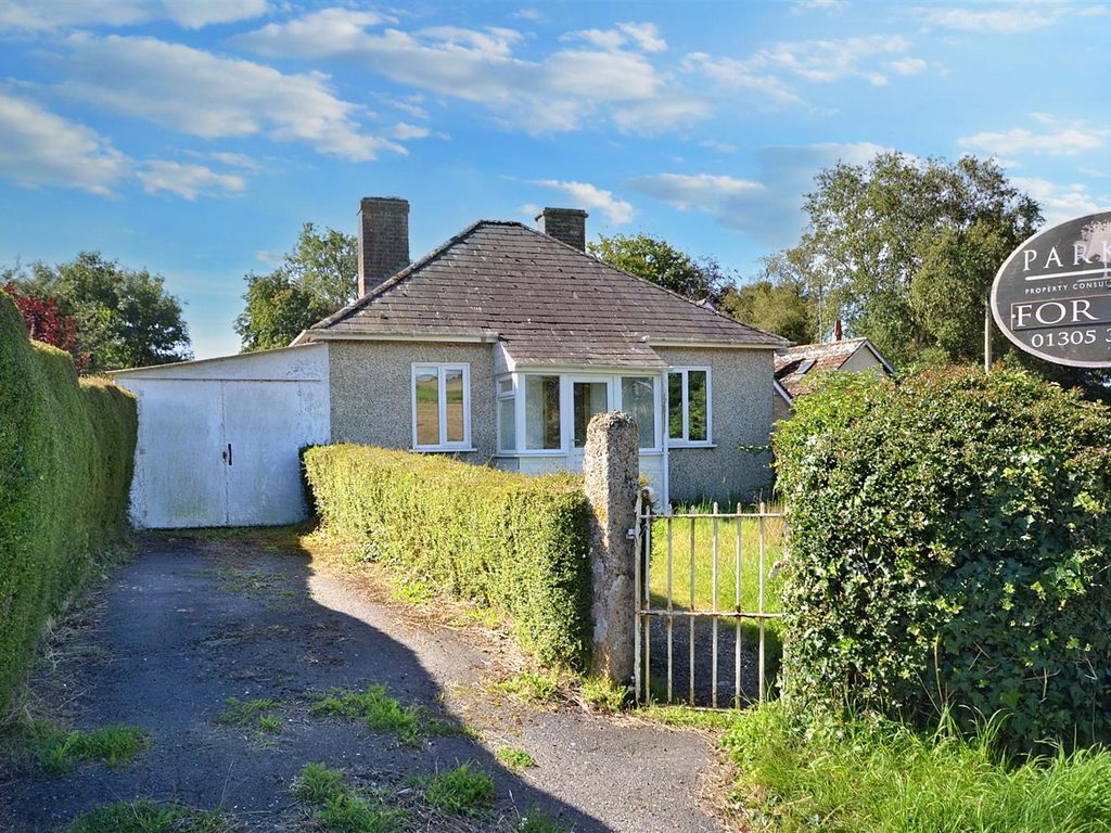 3 bed bungalow for sale in Mayfield, Martinstown, Dorchester DT2, £