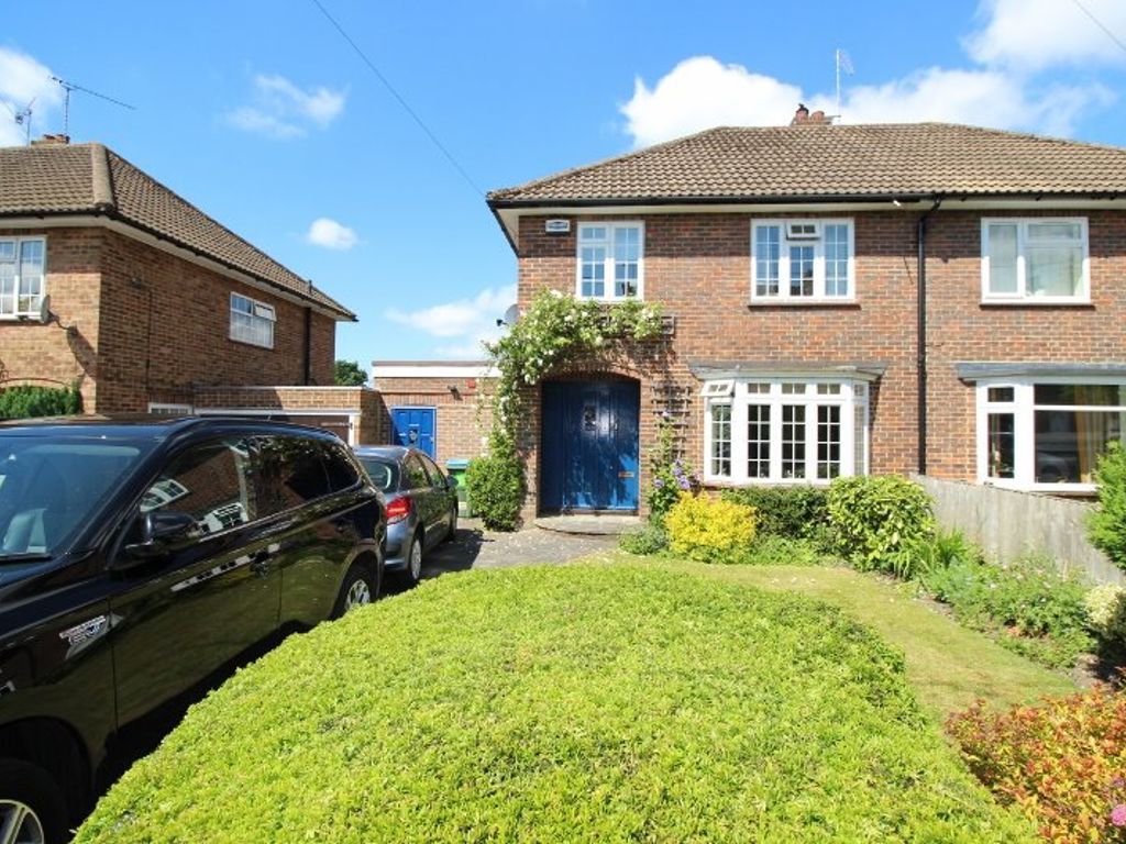 3 bed semidetached house to rent in Leonard Avenue, Otford, Sevenoaks