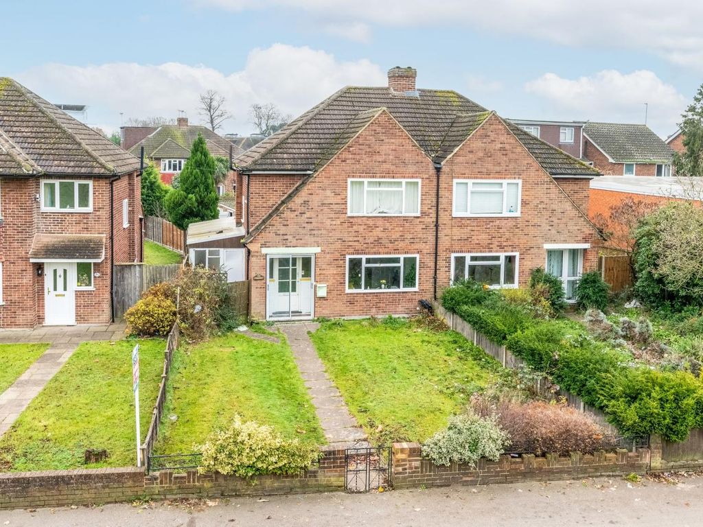 3 bed semidetached house for sale in Walton Road, West Molesey KT8