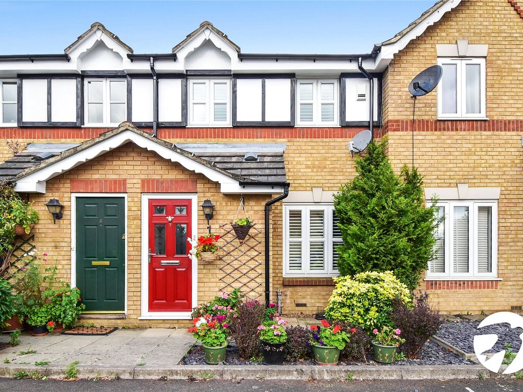 2 bed terraced house for sale in Norfolk Close, Dartford, Kent DA1 Zoopla