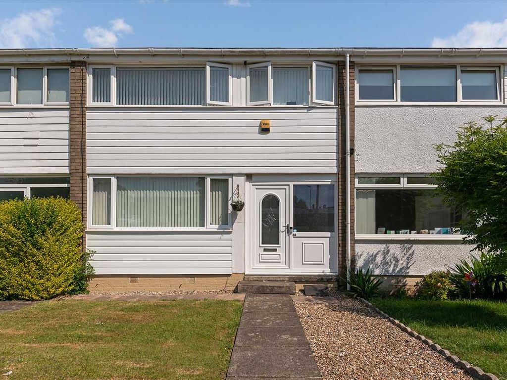 3 bed terraced house for sale in Jamaica Drive, Westwood, East Kilbride