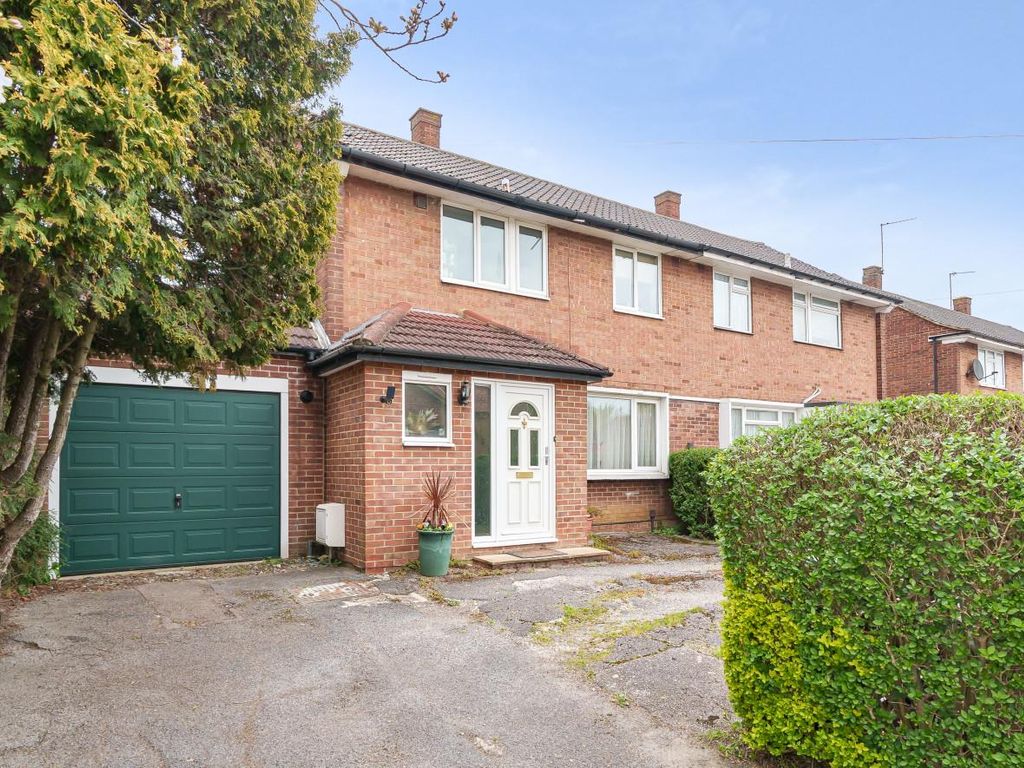 3 bed semidetached house for sale in Whitby Road, Ruislip Manor