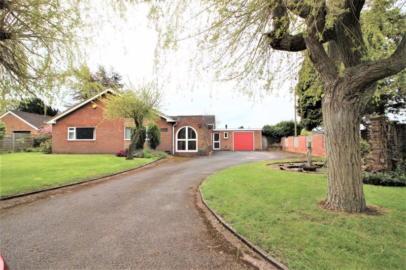 3 bed detached bungalow for sale in Church Road, Boughton, Newark NG22