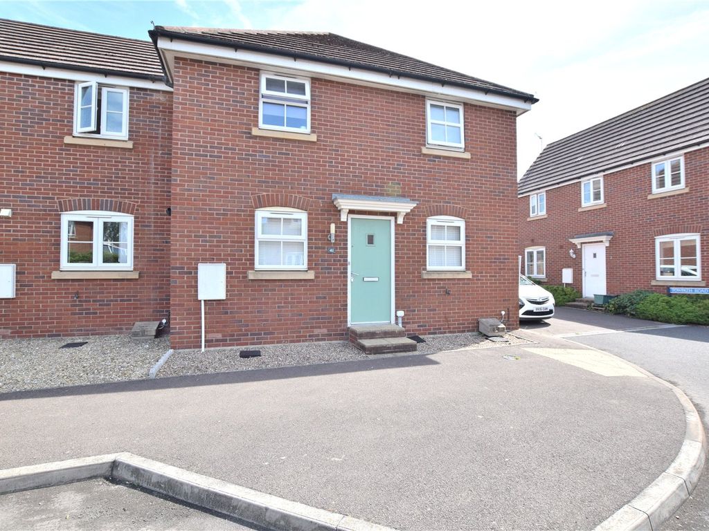 3 bed semidetached house for sale in Quayside Way, Hempsted