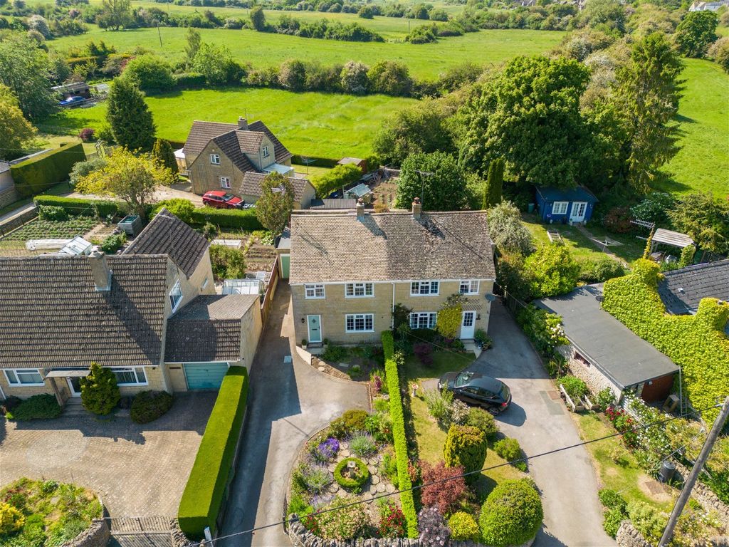 3 bed semidetached house for sale in Gloucester Road, Andoversford