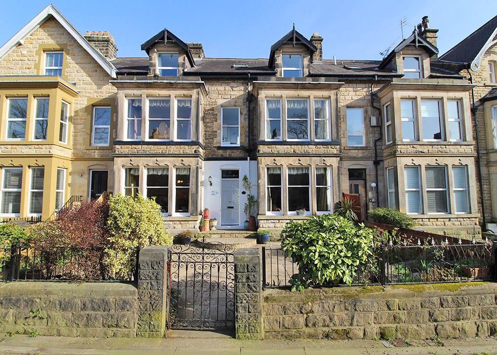 8 bed property for sale in Franklin Road, Harrogate HG1, £875,000 Zoopla