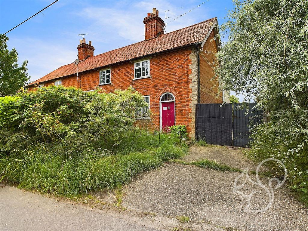 3 bed end terrace house for sale in Quaker Lane, Bardwell, Bury St